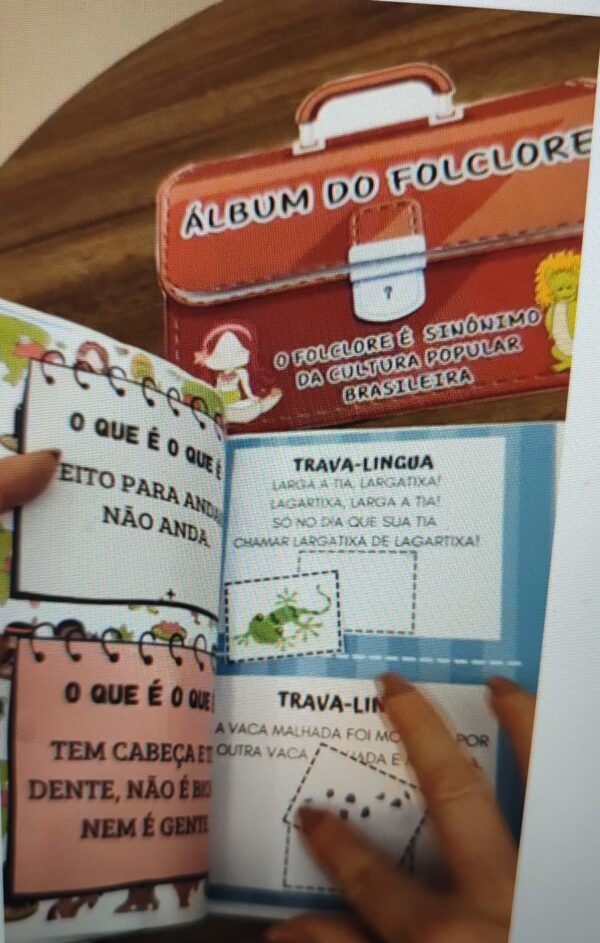 Álbum de Figurinha do Folclore - Image 2
